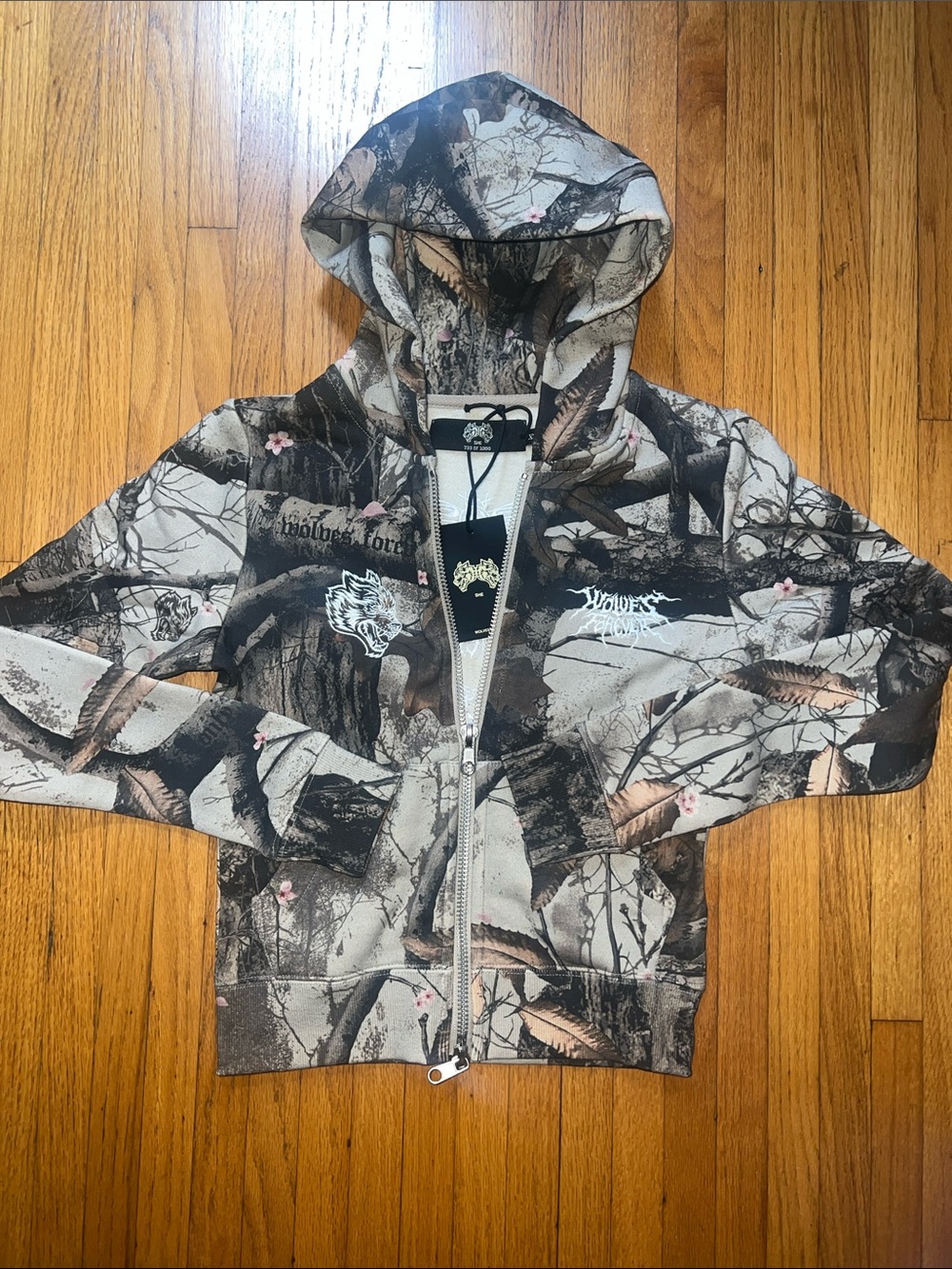 NWT DARC SPORT SHE MOTH KANJI CAMO HOODIE